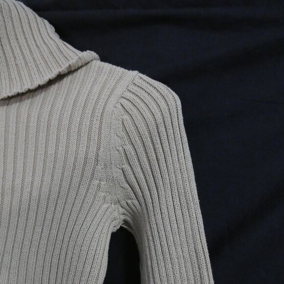 Y2K | OLD NAVY | small | Ribbed Beige Turtleneck Cotton Sweater - Picture 11 of 14